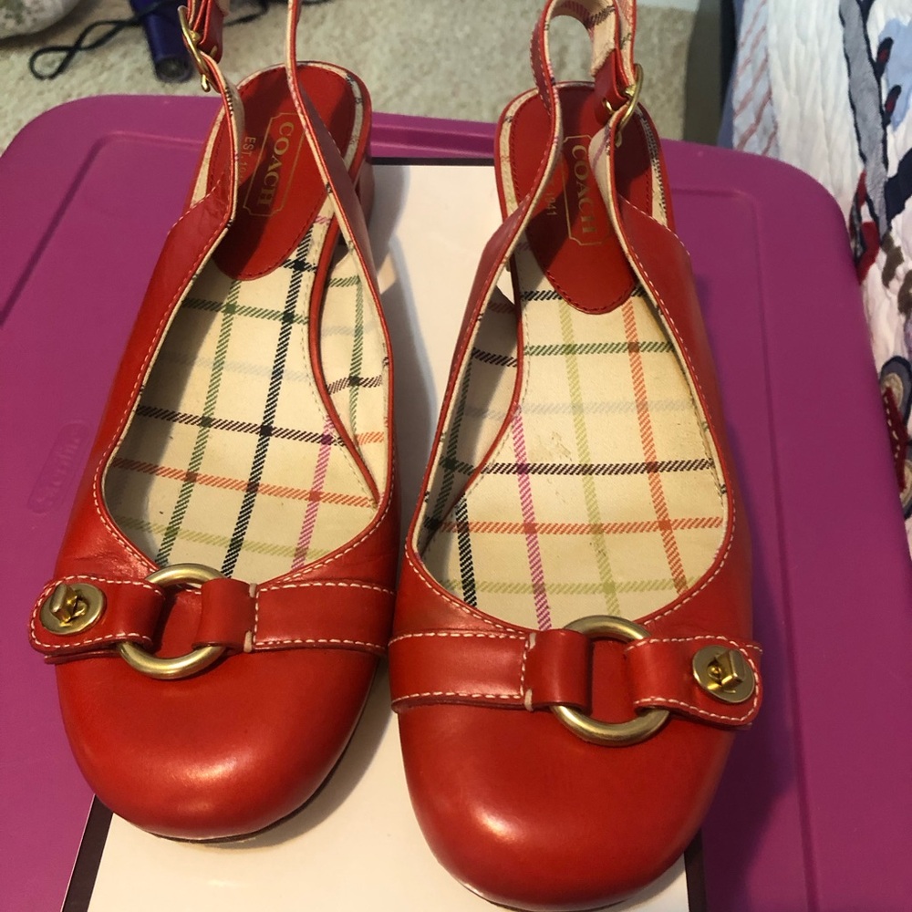 Coach sling back block heel sz 9.5 M with toggle detail